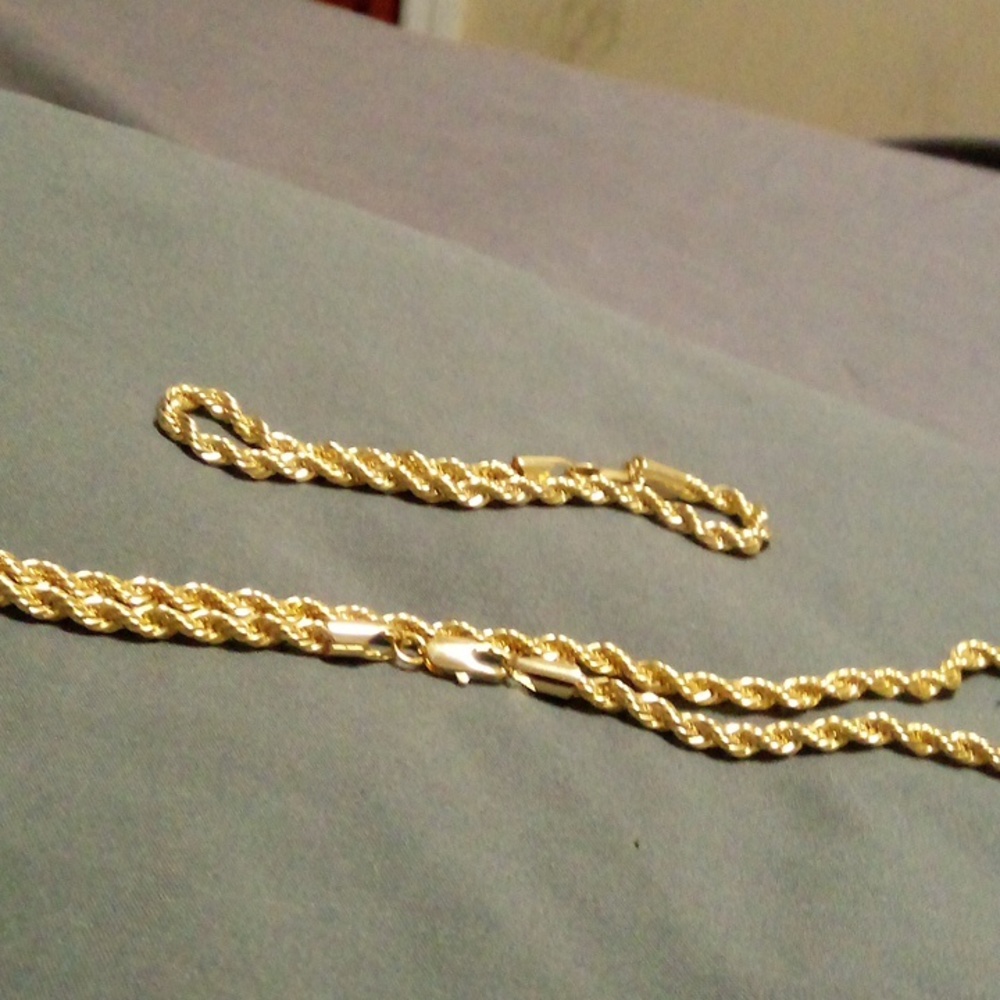 Gold chain and bracelet